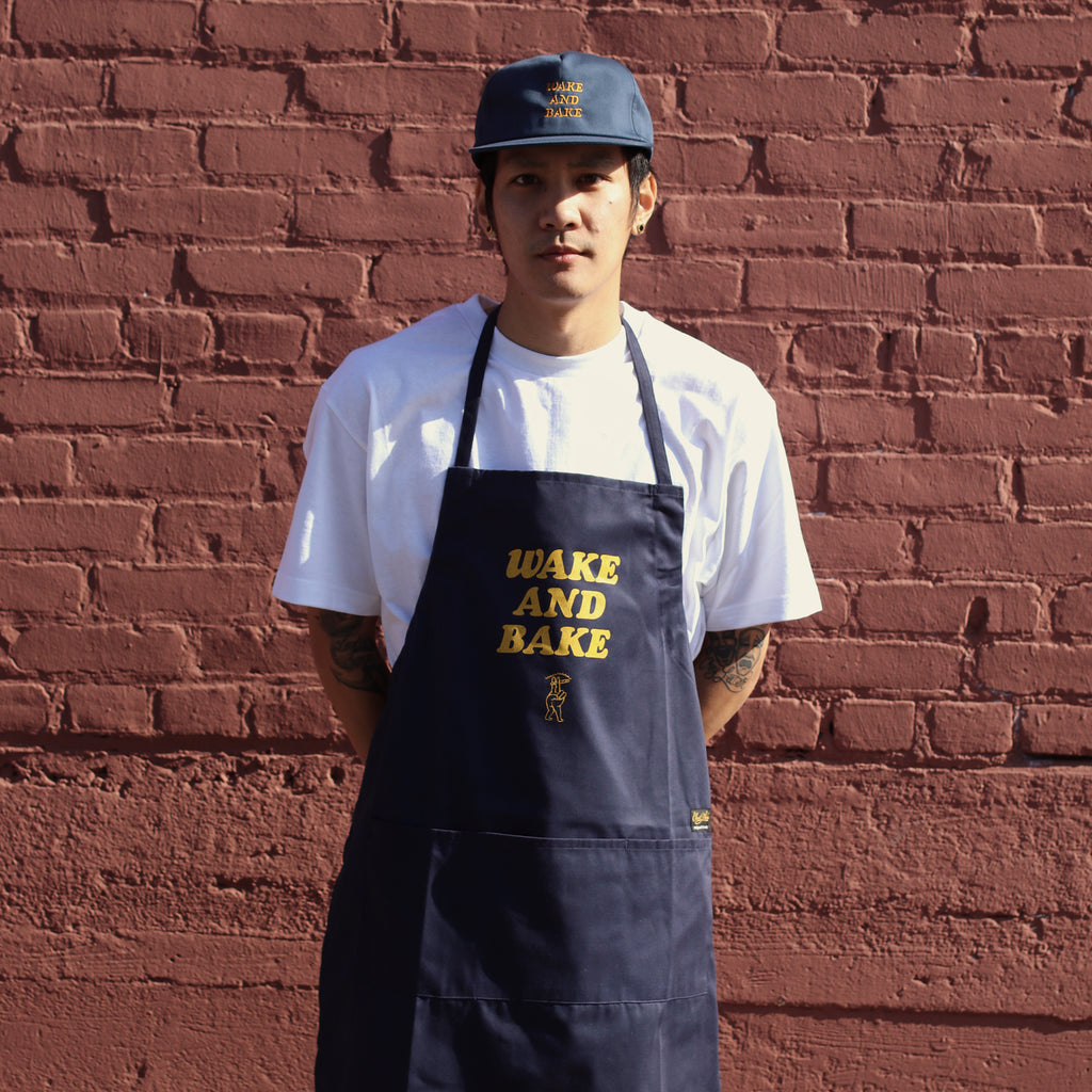 WAKE AND BAKE [APRON] 04253 - CLUCT